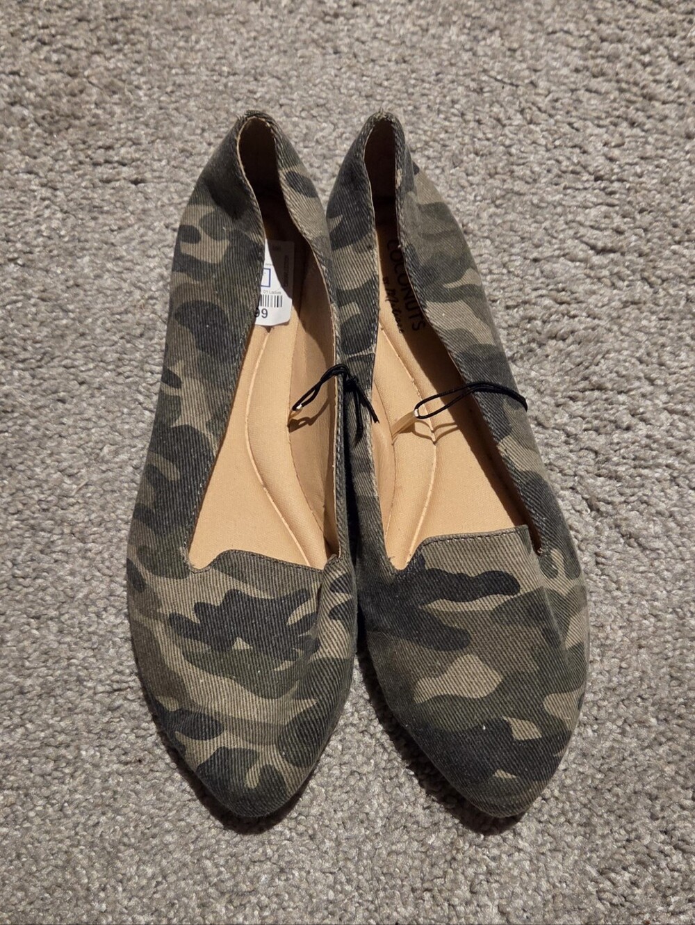 Women's Camo Pointed-Toe Flats - Olive Camouflage